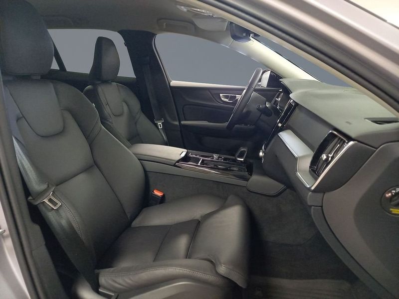 Volvo V60 bild 8
