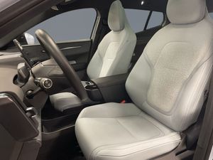 Volvo EX30 bild 6