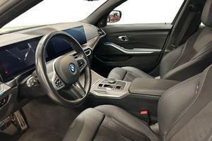 BMW 330 bild 12