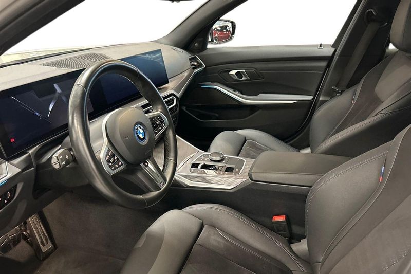 BMW 330 bild 12