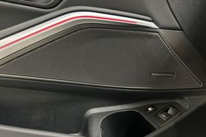 BMW 330 bild 18