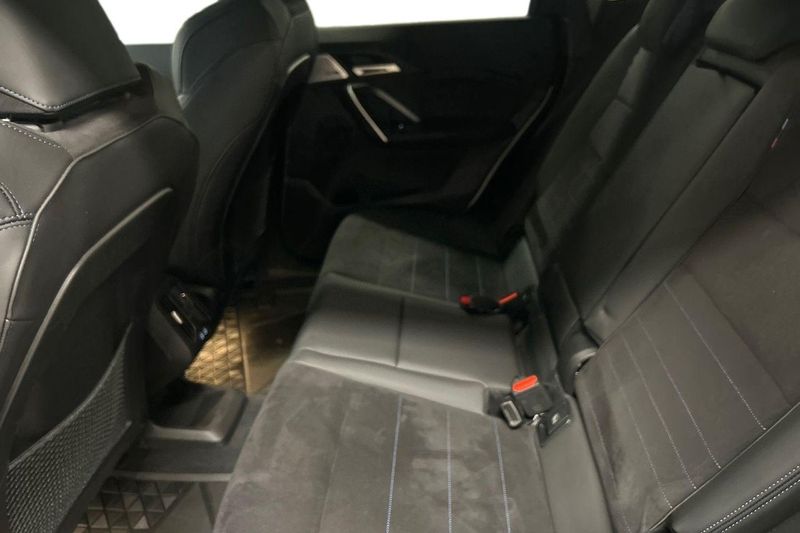 BMW iX1 bild 11