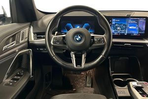 BMW iX1 bild 9