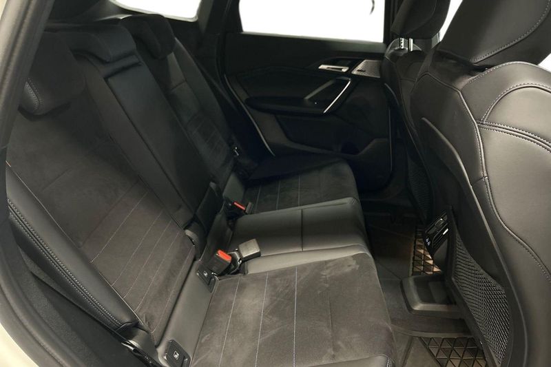 BMW iX1 bild 7