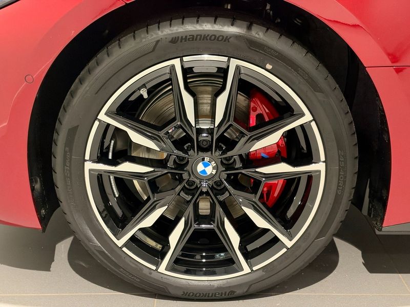 BMW i4 bild 5