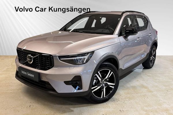 Volvo XC40 B4 FWD Bensin Plus Dark - 2026