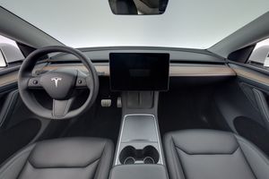 Tesla Model Y bild 13