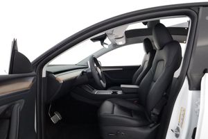 Tesla Model Y bild 10