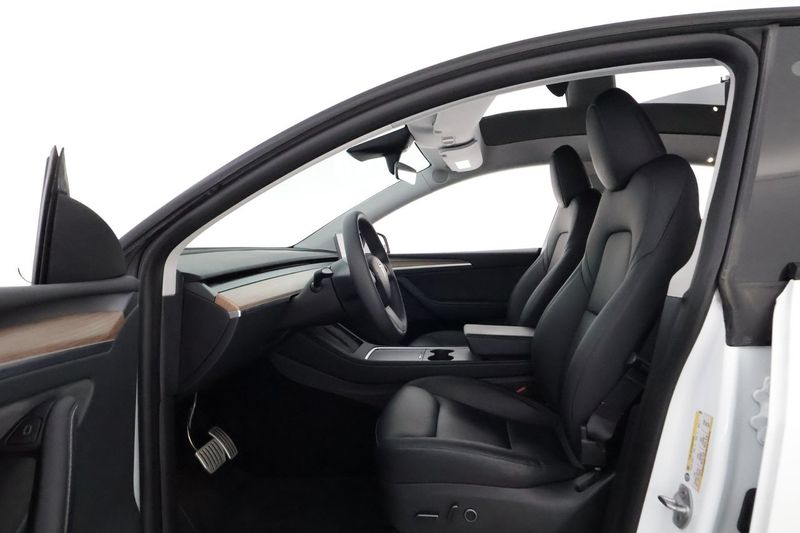 Tesla Model Y bild 10