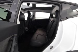 Tesla Model Y bild 12