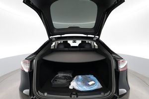 Tesla Model Y bild 25