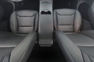 Tesla Model Y bild 14