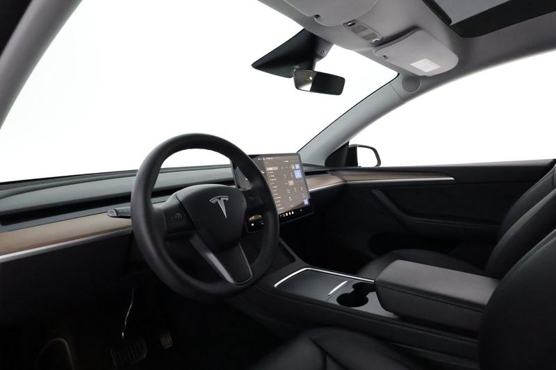 Tesla Model Y bild 11