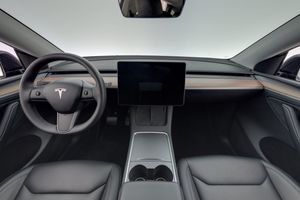 Tesla Model Y bild 13