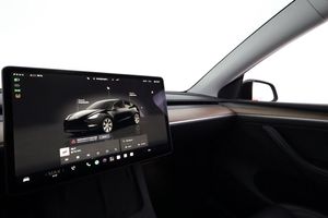 Tesla Model Y bild 22