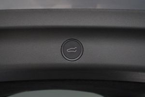 Tesla Model Y bild 26