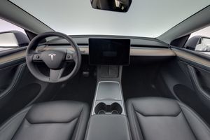 Tesla Model Y bild 13
