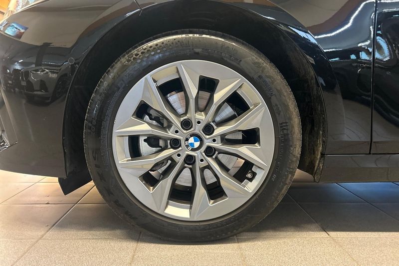 BMW 120 bild 8