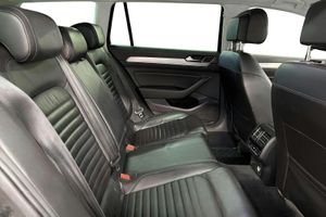 Volkswagen Passat bild 8