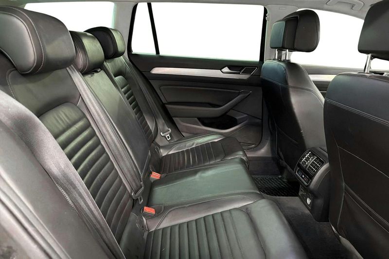 Volkswagen Passat bild 8