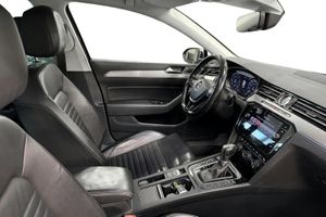 Volkswagen Passat bild 7