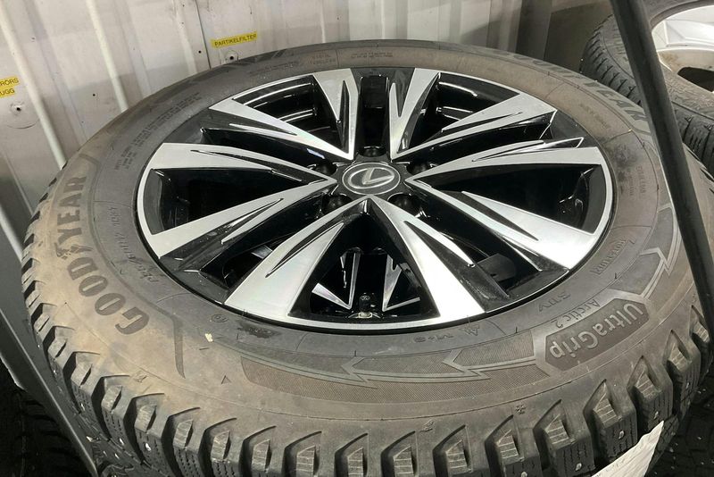 Lexus LBX bild 14