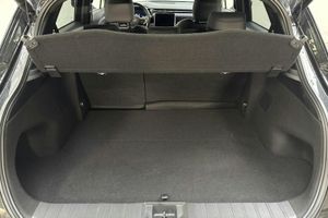 Lexus LBX bild 9