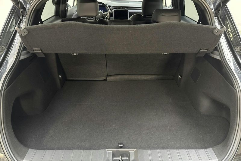 Lexus LBX bild 9