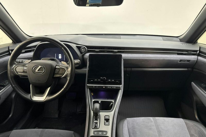 Lexus LBX bild 6