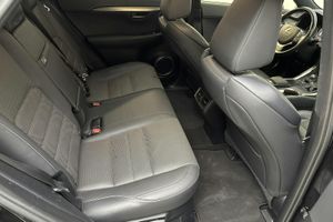 Lexus NX bild 8