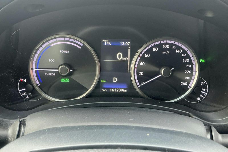 Lexus NX bild 10