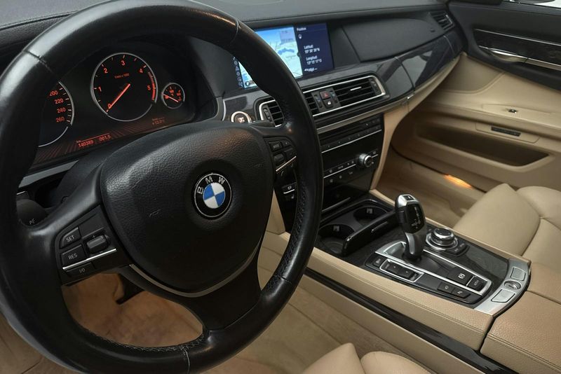 BMW 730 bild 13
