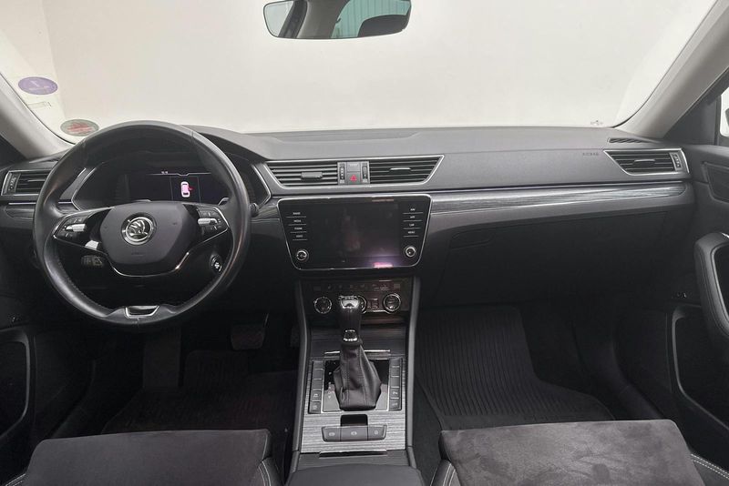 Skoda Superb bild 6
