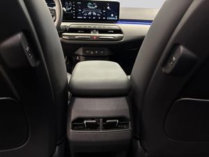 Kia EV4 bild 25