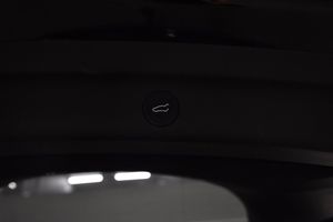 Tesla Model Y bild 25