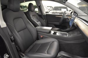 Tesla Model Y bild 12