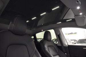 Tesla Model Y bild 13
