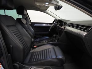 Volkswagen Passat bild 11