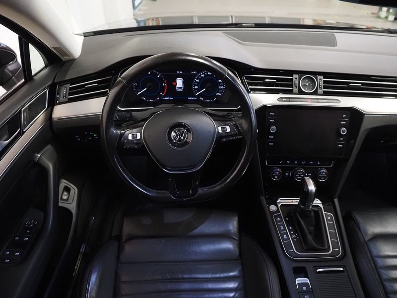 Volkswagen Passat bild 14