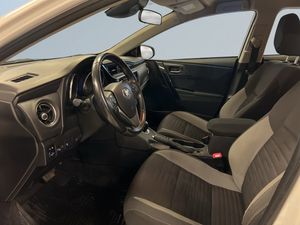 Toyota Auris bild 7