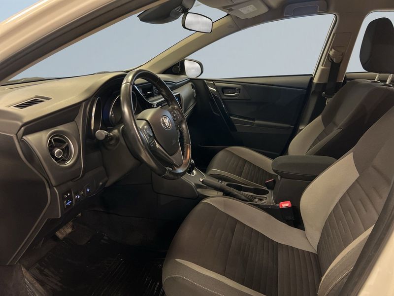 Toyota Auris bild 7
