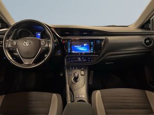 Toyota Auris bild 8
