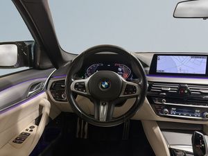 BMW 520 bild 9