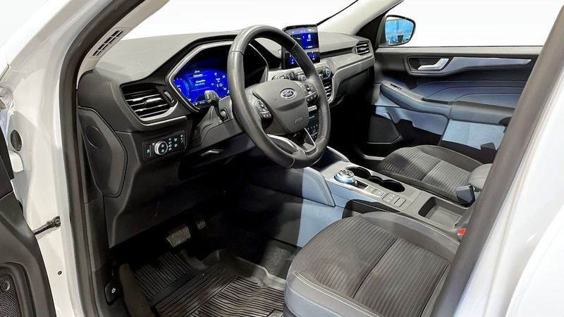 Ford Kuga bild 15