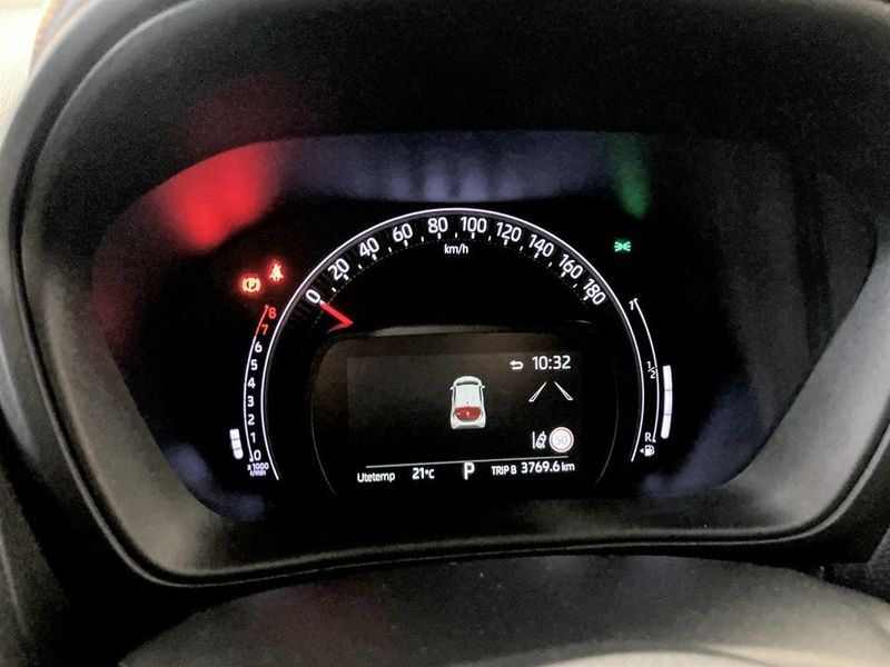 Toyota Aygo X bild 8