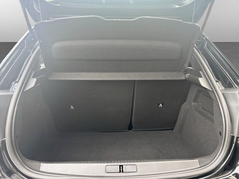 Peugeot e-208 bild 15