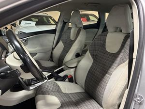 Volvo V40 bild 23