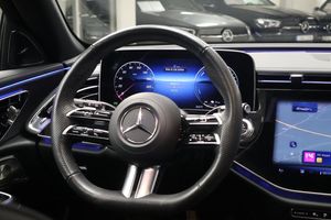 Mercedes E300 bild 12