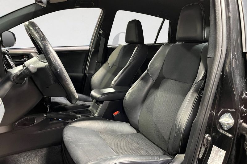 Toyota RAV4 bild 10