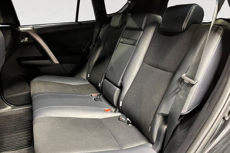 Toyota RAV4 bild 14